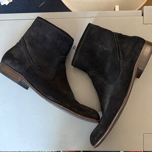 john varvatos Men's Black Suede Boots